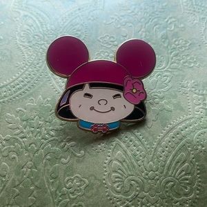 Girl Binnit Disney Pin